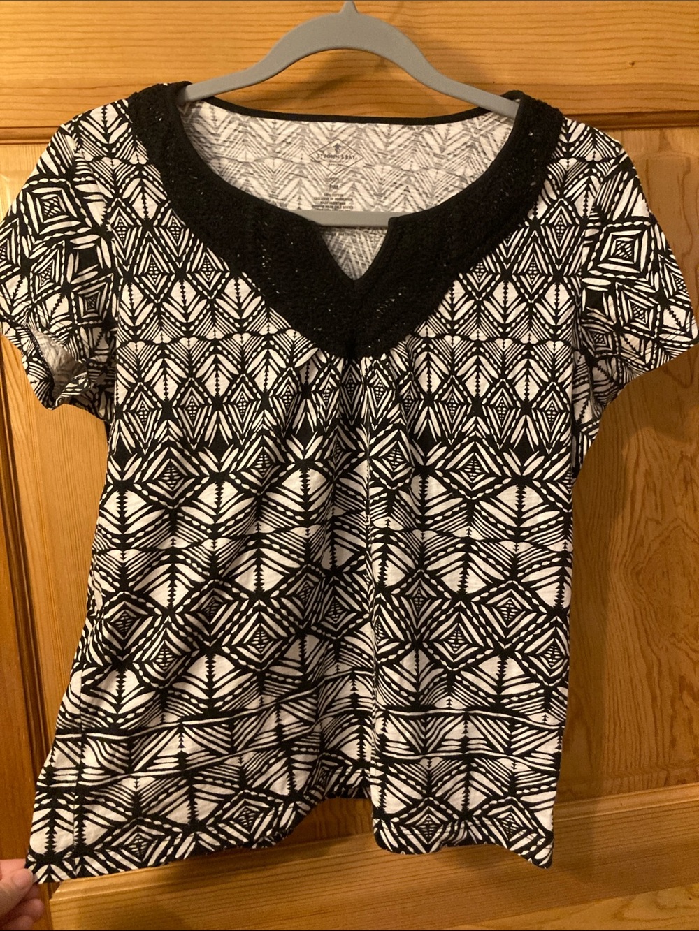St John’s Bay MP Black & White Geometric Short Sleeve Top